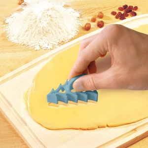 Forms for cutting dough with a handle / 4 pieces