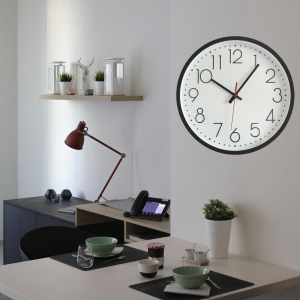 Wall clock Black and White with silent mechanism