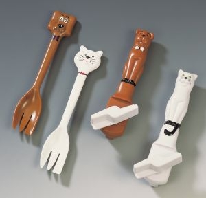 Pet food cutlery, Plastic