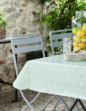 Tablecloth with white points 130x170cm.