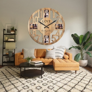 Wall clock with pictures